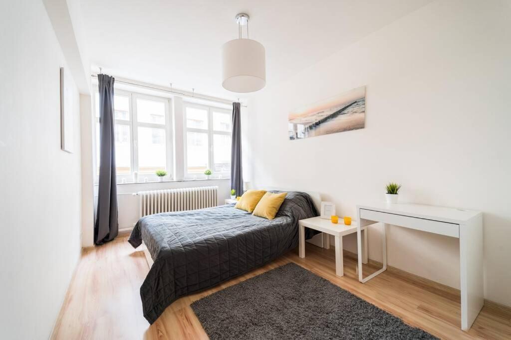 3 Rooms Big Apartment - 150 M Town Hall - Nice Design Breslau Exterior foto